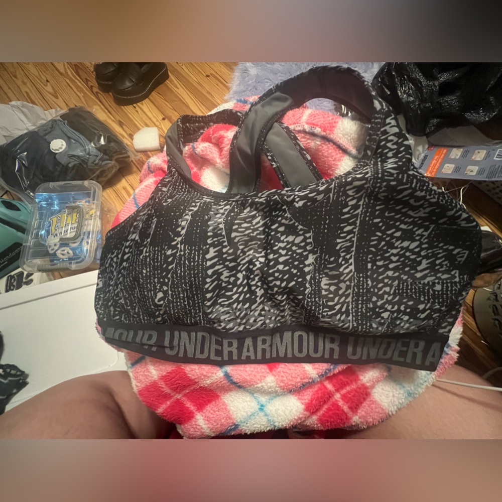 Underarmour sports bra